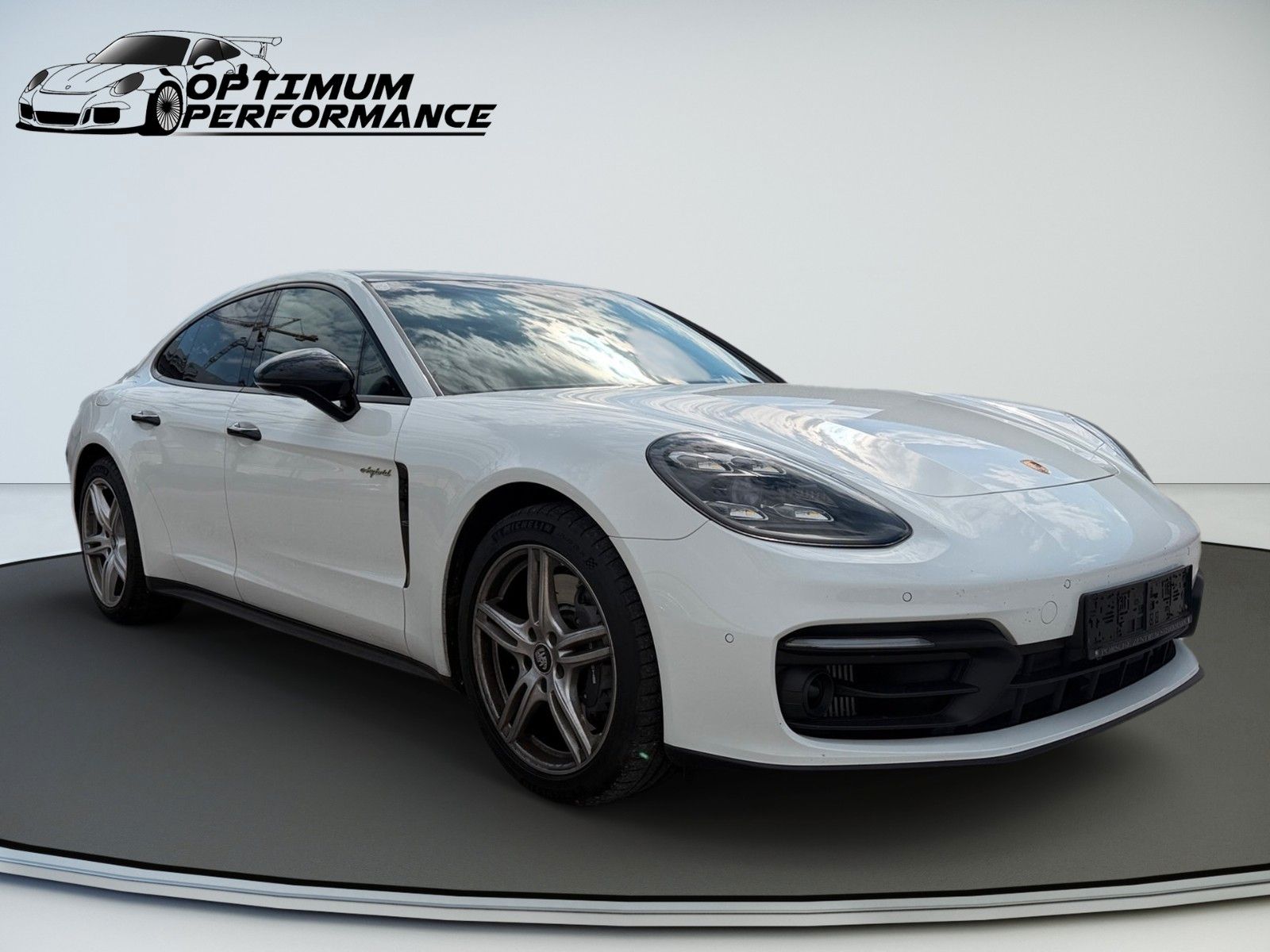 Porsche Panamera 4 E-Hybrid *HEAD-UP*PANO*SITZBELÜFTUNG*