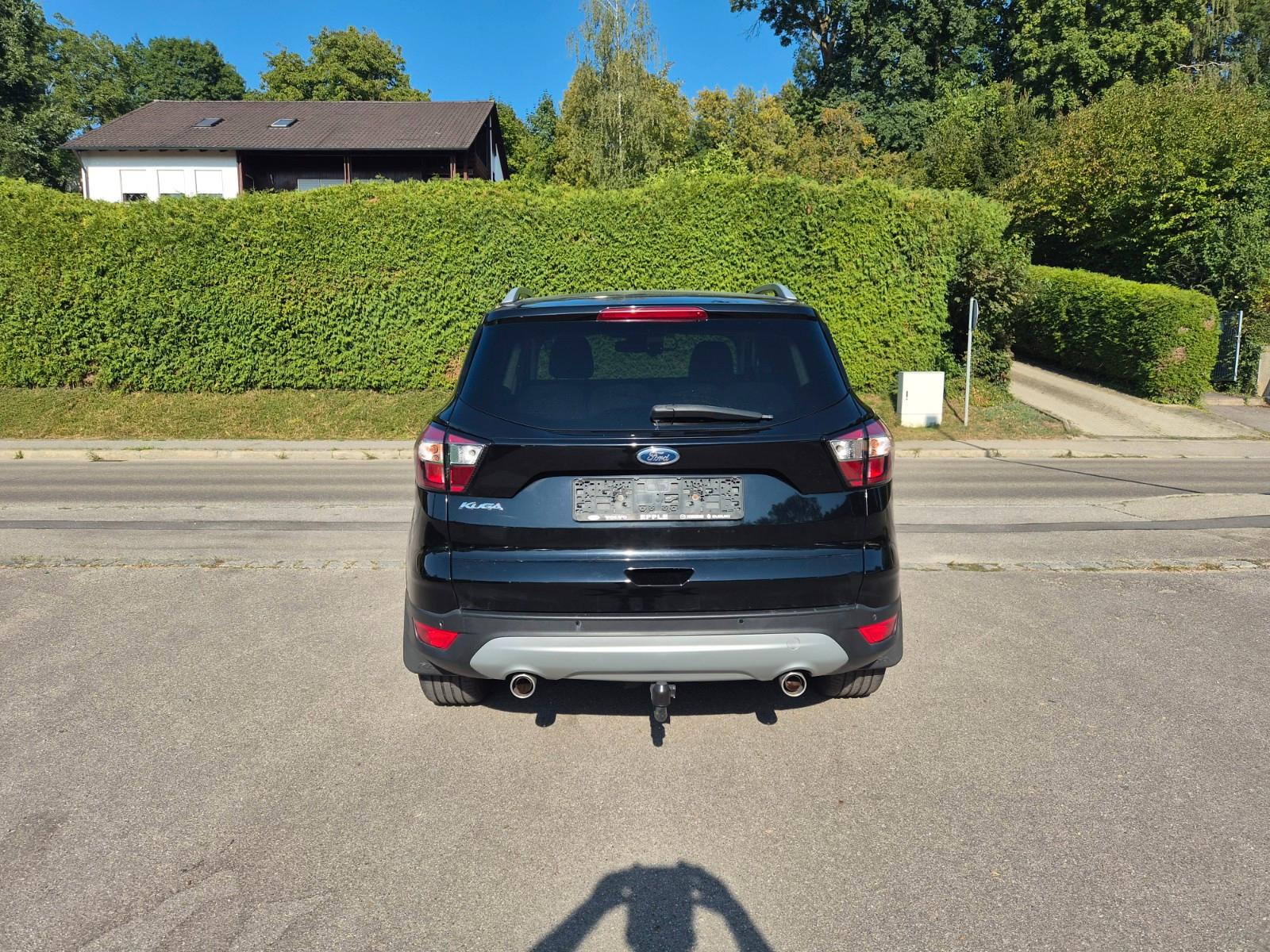 Ford Kuga Titanium *4x4*Navi*Leder*
