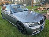 BMW 325d mit m57 motor und CZ Zulassung - BMW 325 aus 2009 mit Diesel-Antrieb: Kombi