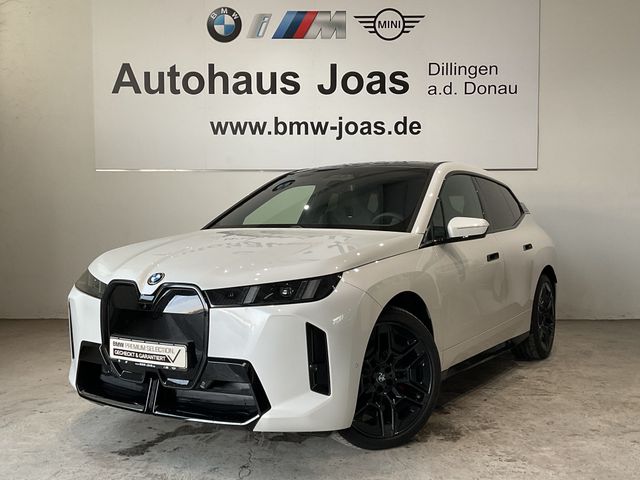 BMW iX xDrive60 |Sky Lounge |2-Achs Luftfederung |M