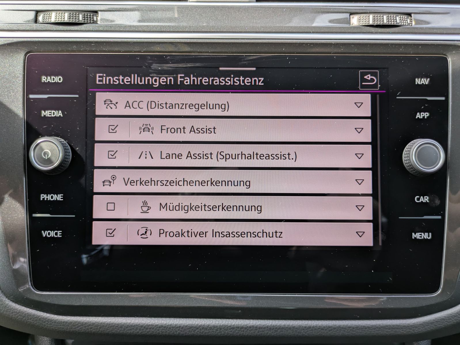 Fahrzeugabbildung Volkswagen Tiguan 2.0 TDI Elegance MATRIX*ACC*CAM*MASSAGE