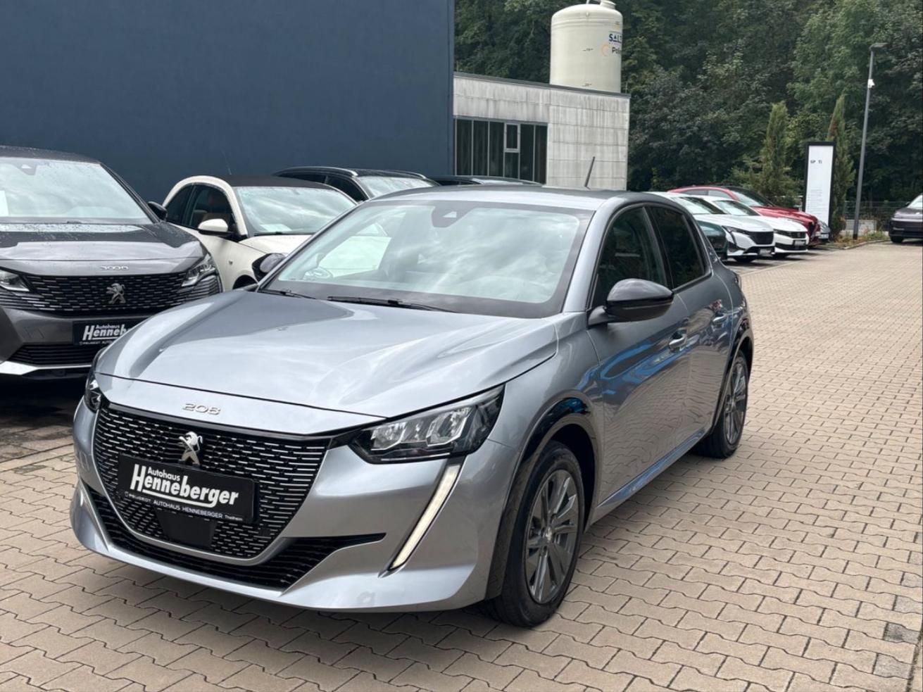 Peugeot e-208 Allure | Rückfahrkamera | 8x bereift| SHZ