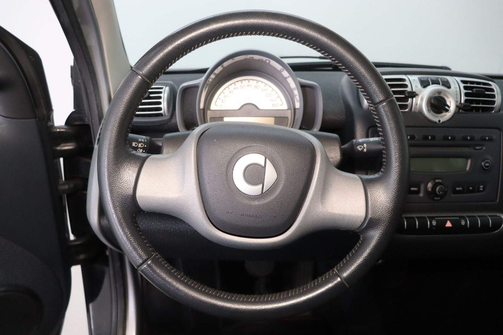Fahrzeugabbildung Smart fortwo coupe 1.0 mhd passion