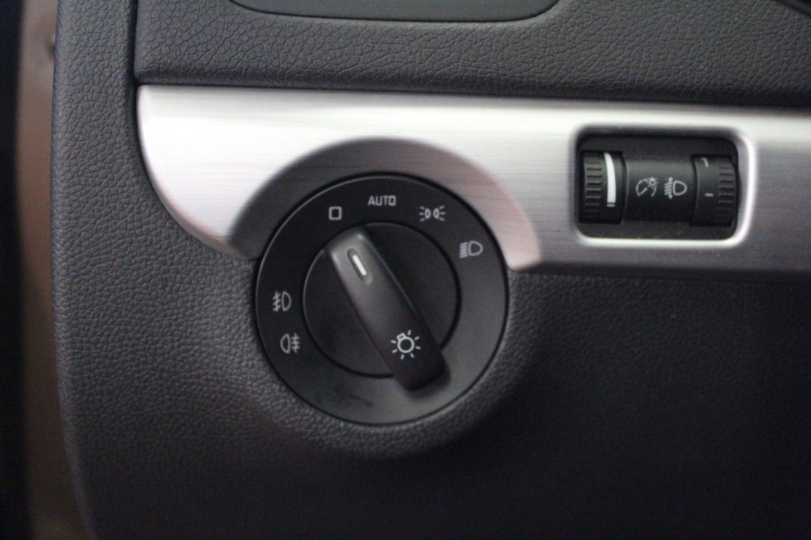 Fahrzeugabbildung SKODA Yeti 1.2 TSI Ambition AHK *Winterräder