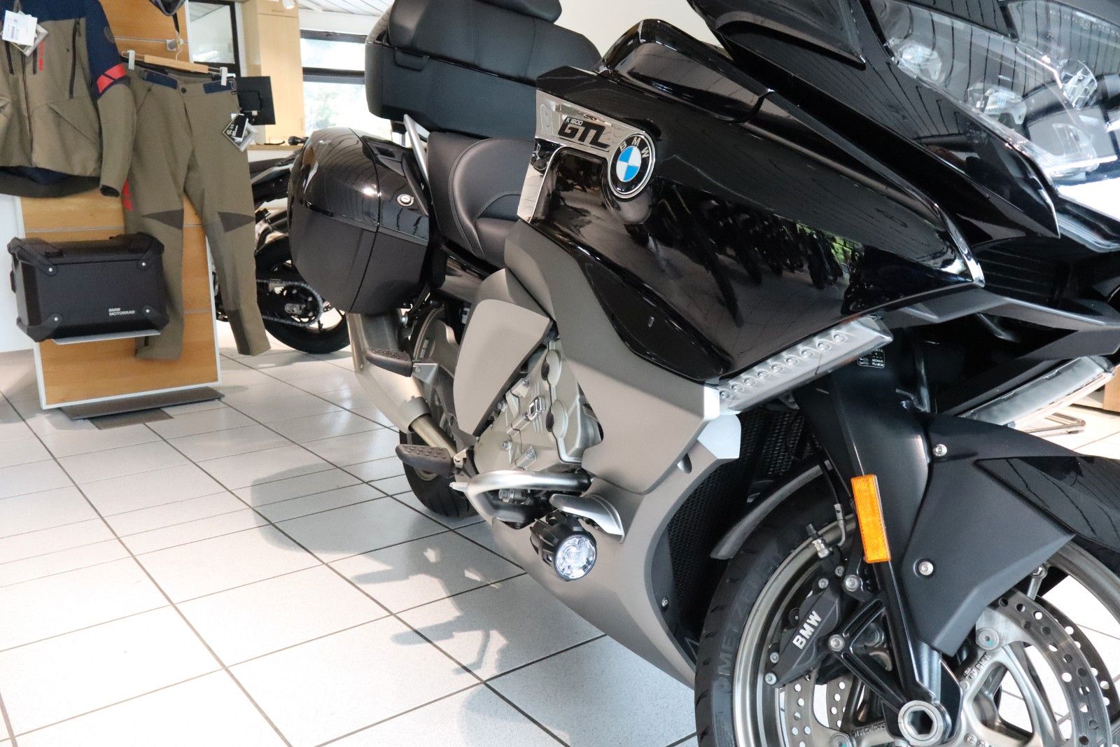 Fahrzeugabbildung BMW K1600GTL