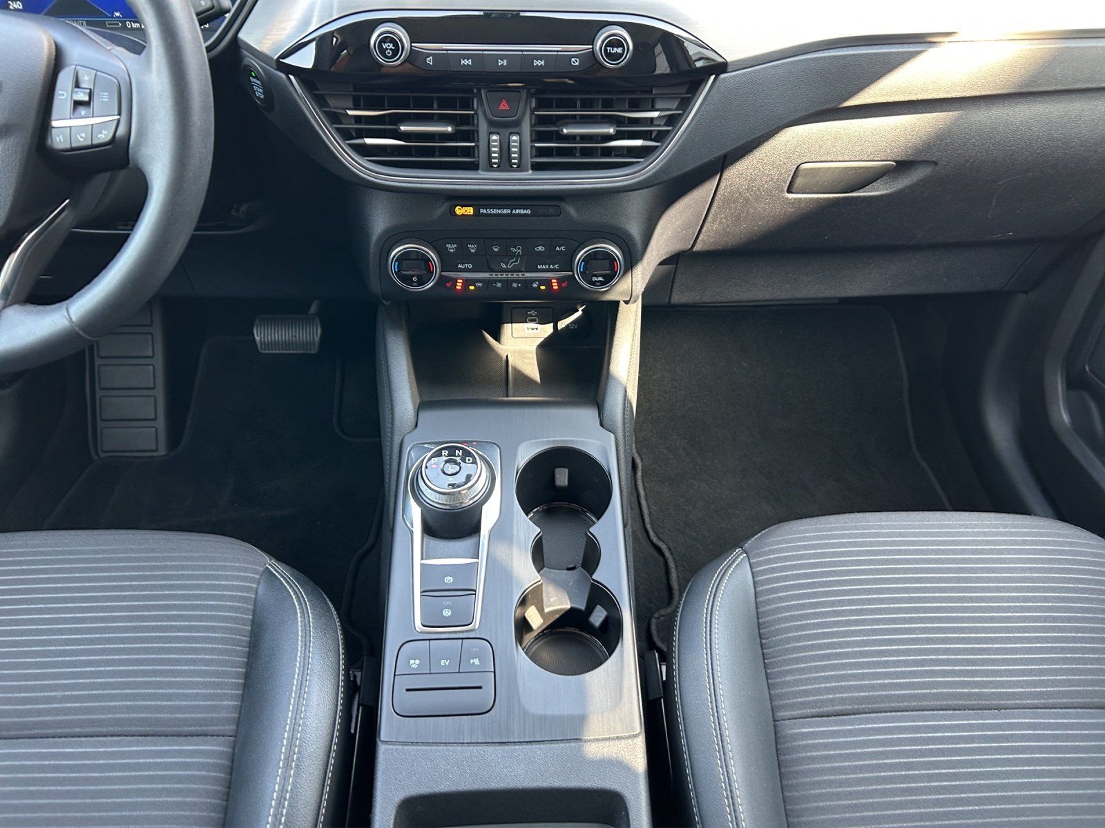 Fahrzeugabbildung Ford Kuga 2.5 Titanium X Aut./LED/KAMERA/NAVI/B&O/SHZ