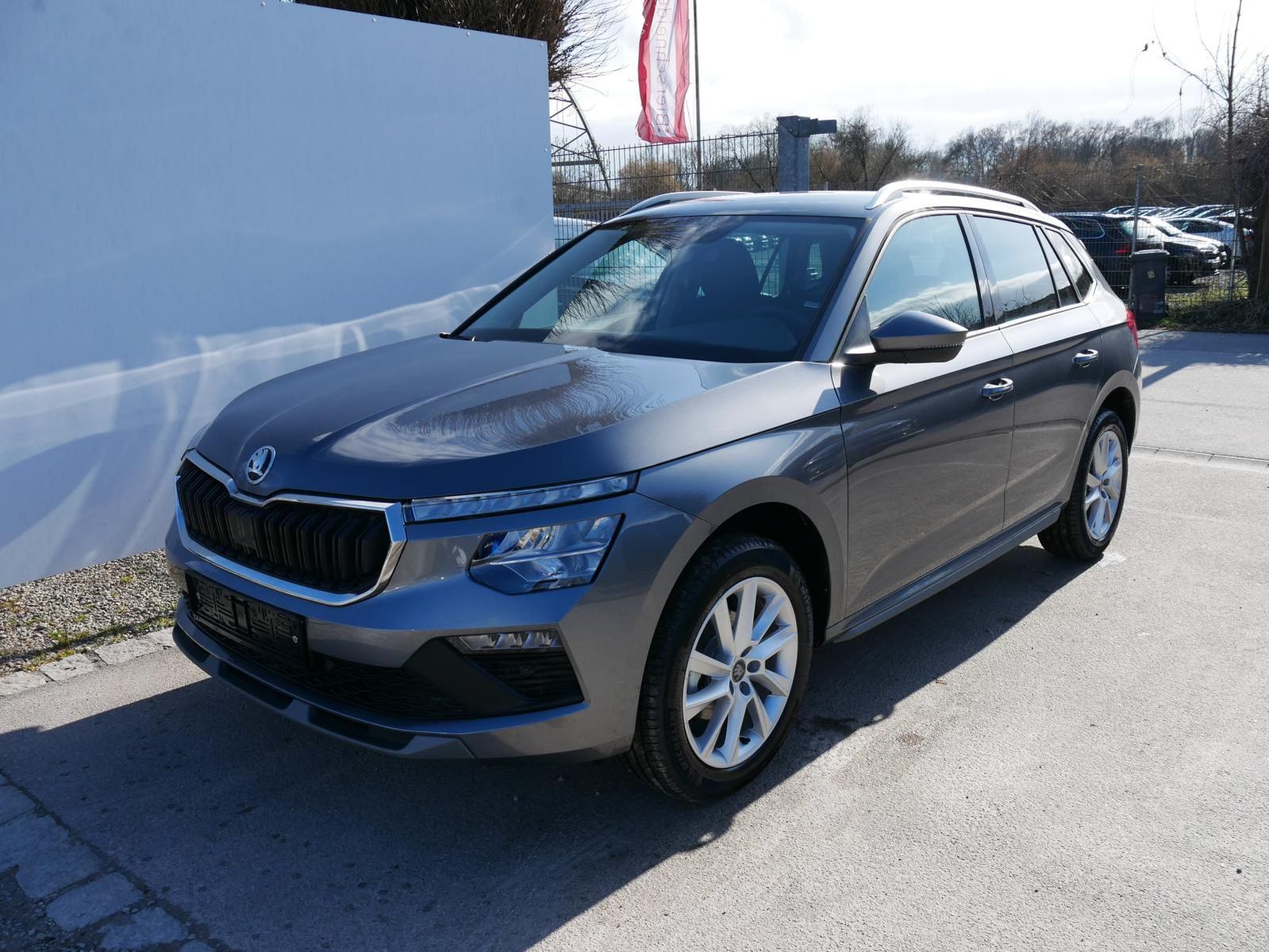 Skoda Kamiq 130 Jahre Premium Edition 1,5 TSI DSG*AHK- imagem 2