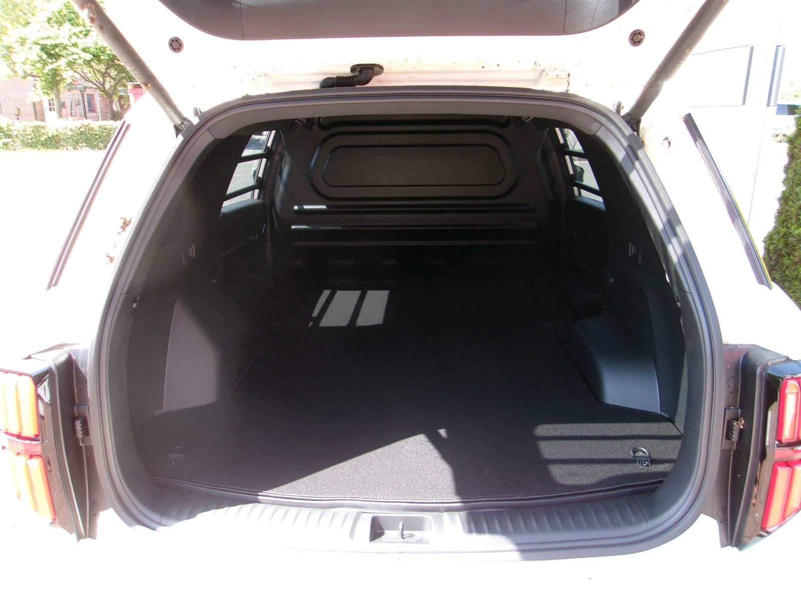 KGM Torres EVX Van Cargo Core 2 WD