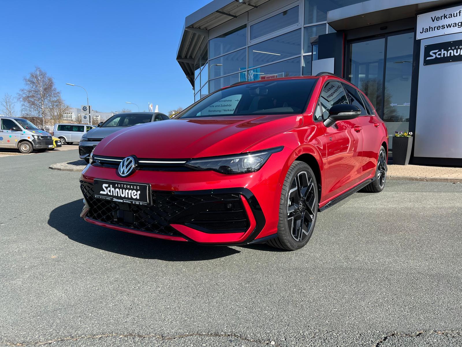 Volkswagen Golf Var 1.5 eTSI DSG R-Line+Garantie+Matrix+AHK