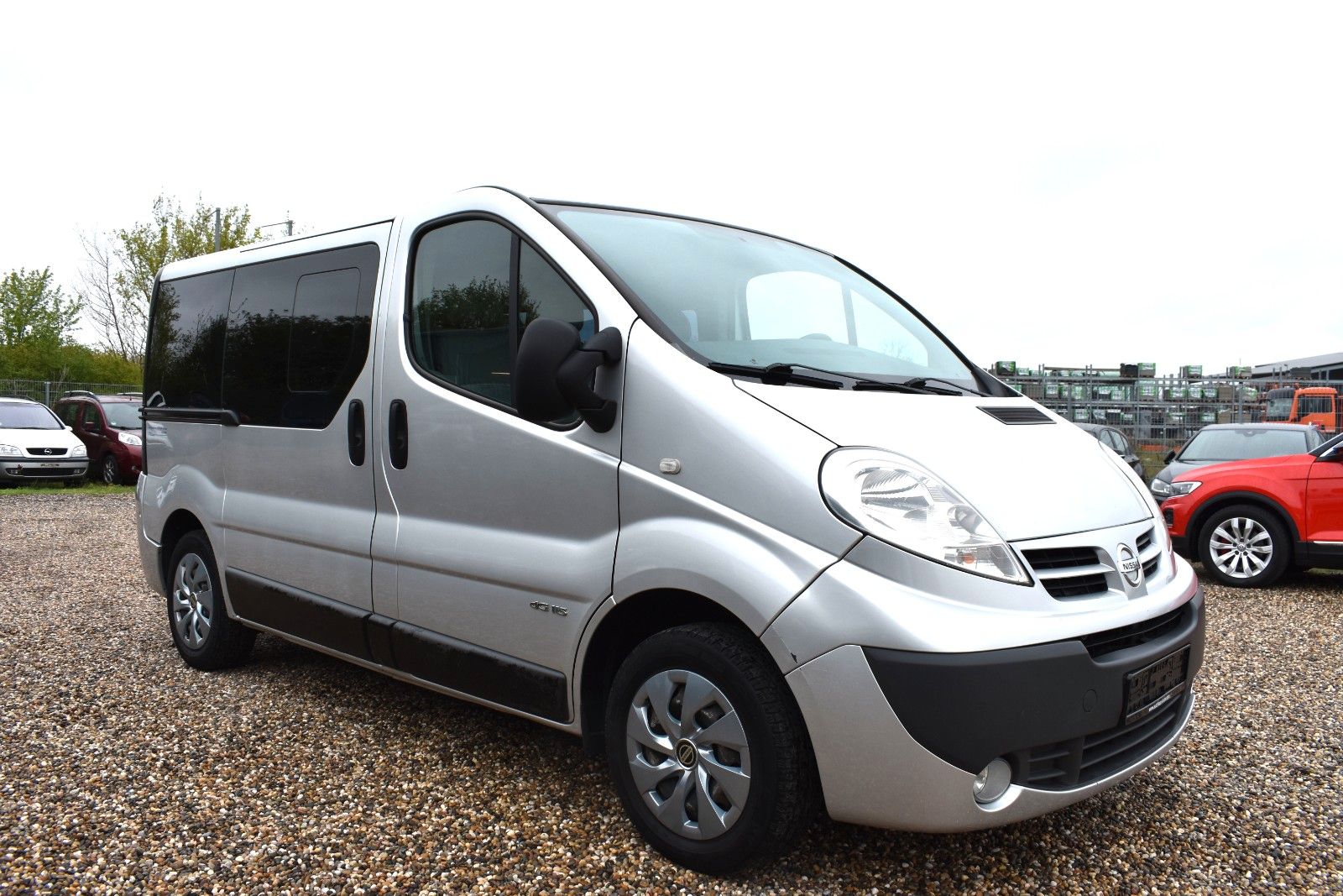 Fahrzeugabbildung Nissan Primastar Kombi L1H1 2.7t 9.Sitzer AHK Klima