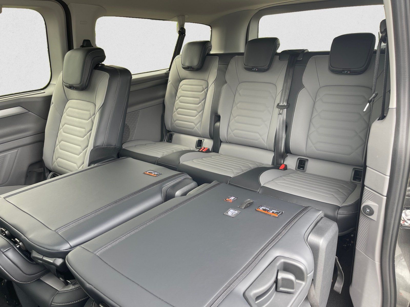 Volkswagen T7 Caravelle - Bild 14