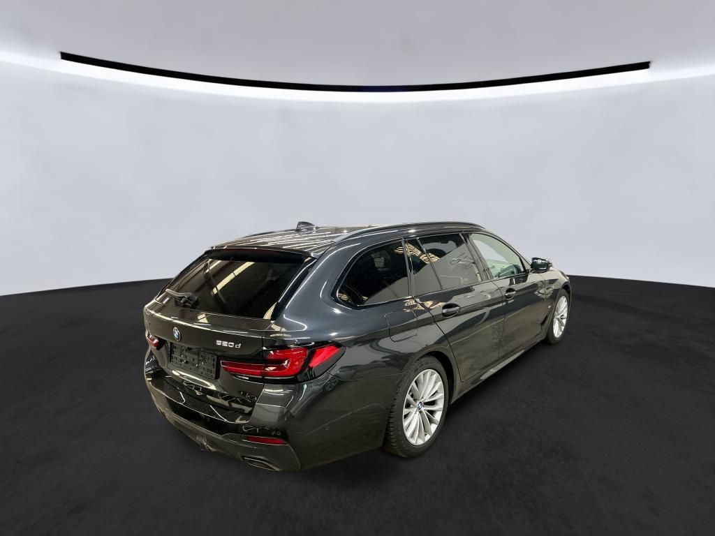 BMW 520d 2.0 M Sport xDrive Steptronic M Sport Pro|S foto 6