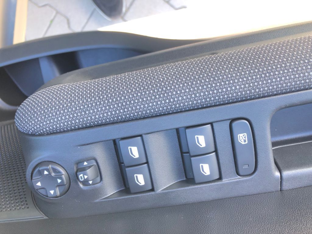 Fahrzeugabbildung Citroën C3 Aircross PureTech 130 Stop & Start EAT6 OPF P