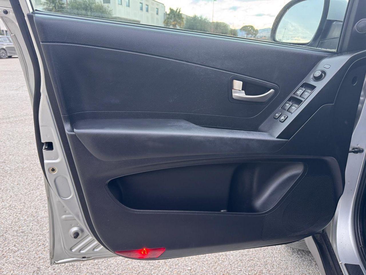 SsangYong Korando 2012 — photo 10