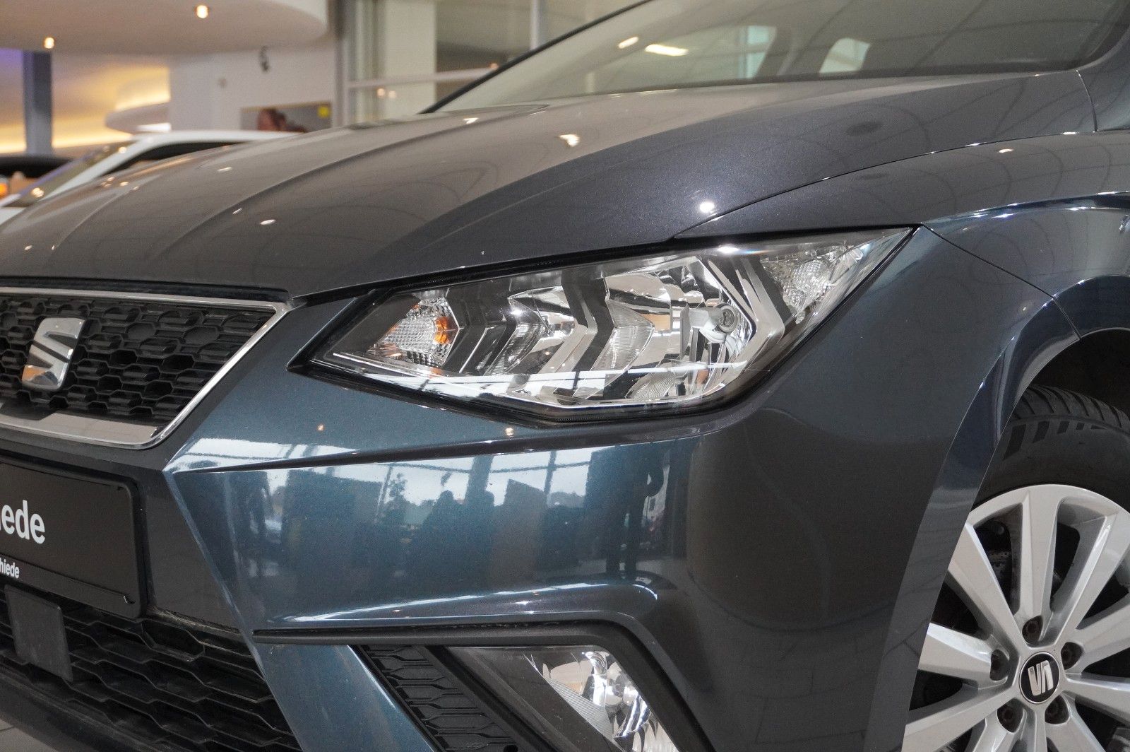 Fahrzeugabbildung SEAT Ibiza 1.0 MPI STYLE 5-TÜR NAVI/PDC/TEMP./NEBEL