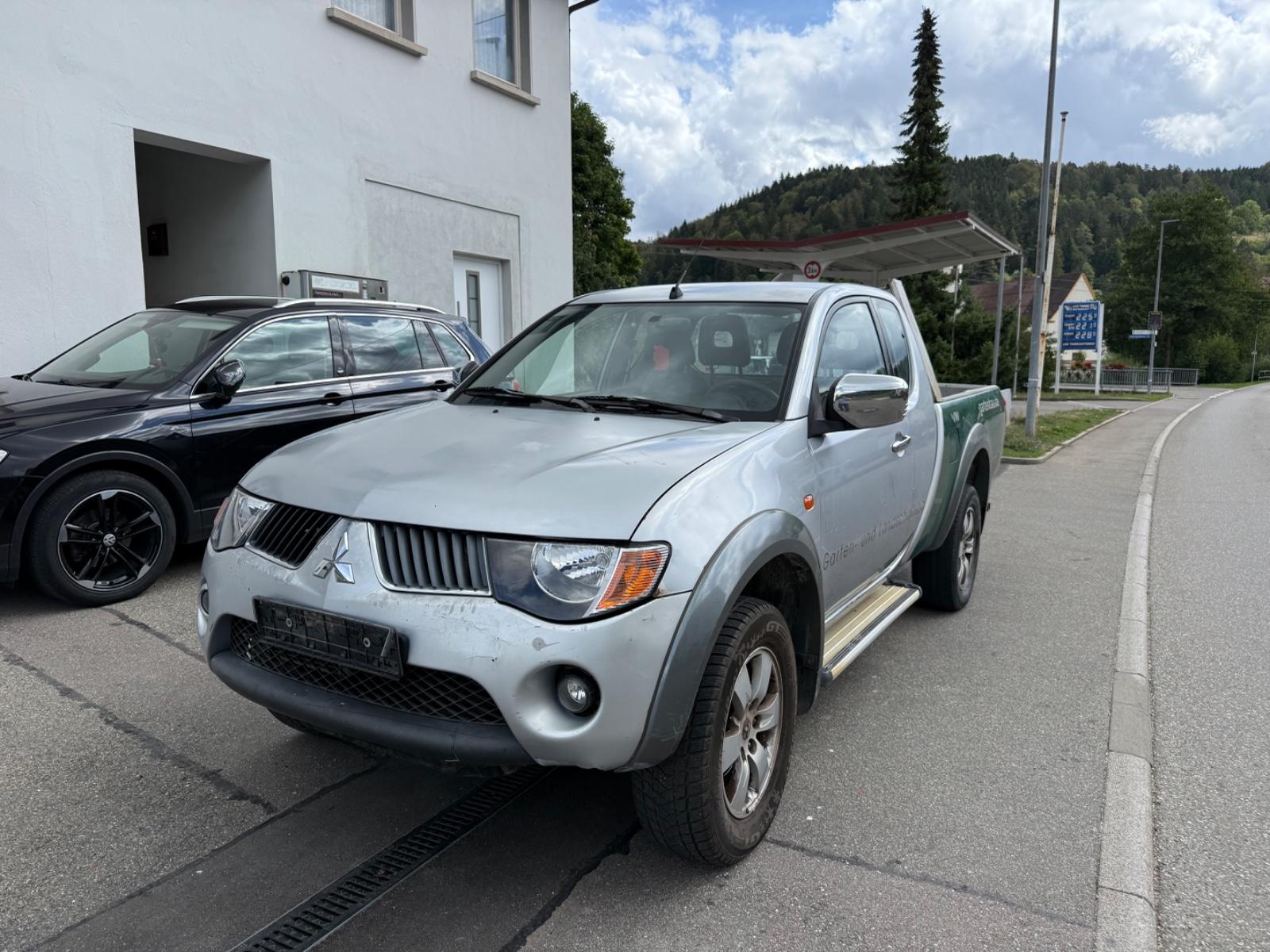 Mitsubishi L200 Intense Club Cab 4WD/ Klima/Euro4/Allrad/
