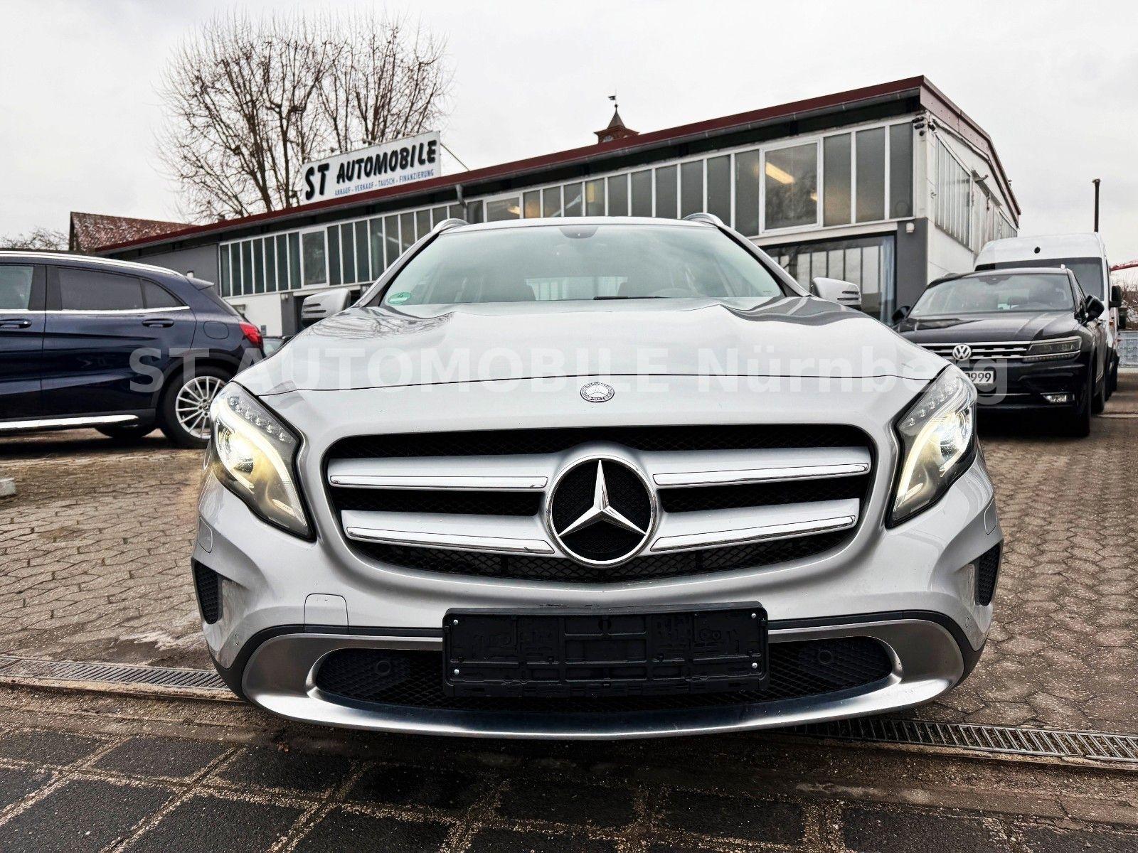 Mercedes-Benz GLA 200 d CDI Automatik*AHK*TEMPOMAT*PDC*XEN*NAV