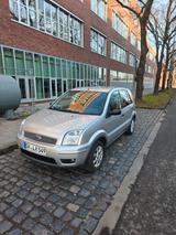 Ford Fusion 1,6 16V + +