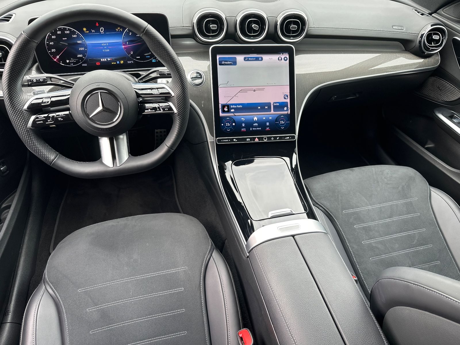 Fahrzeugabbildung Mercedes-Benz C 300d T AMG Line NAV+LED+VCOCK+LEDER+18ZO+ALARM
