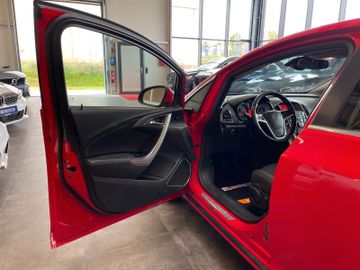 MYAUTOCENTER – Gebraucht- und Jahreswagen mit Werkstattservice in Pfaffenhofen Opel Astra J Lim. 5-trg. Cosmo *Klima*PDC*Tempomat*