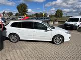 Renault Laguna III Grandtour Dynamique Xenon Navi - Renault Laguna mit Benzin-Antrieb