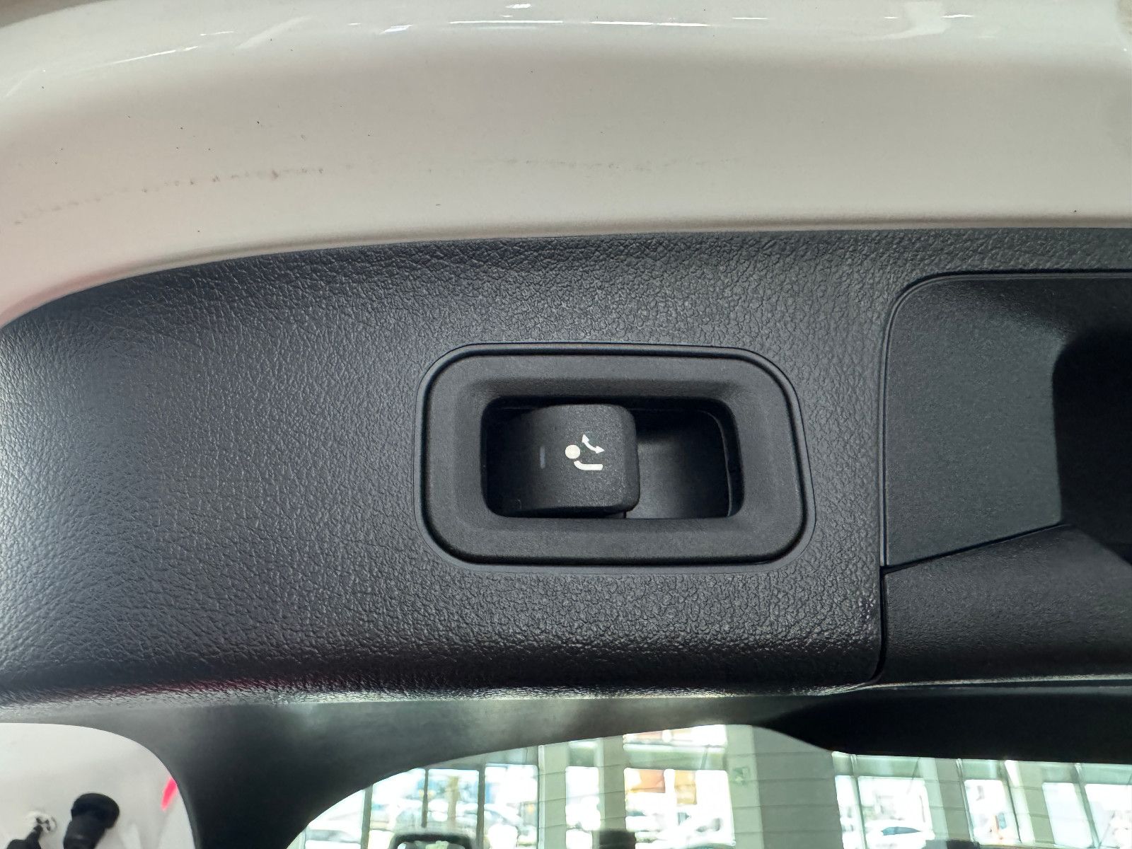 Fahrzeugabbildung Mercedes-Benz GLA 200 d 8GT AMG LINE PLUS MBUX DISTRONIC 19ALU