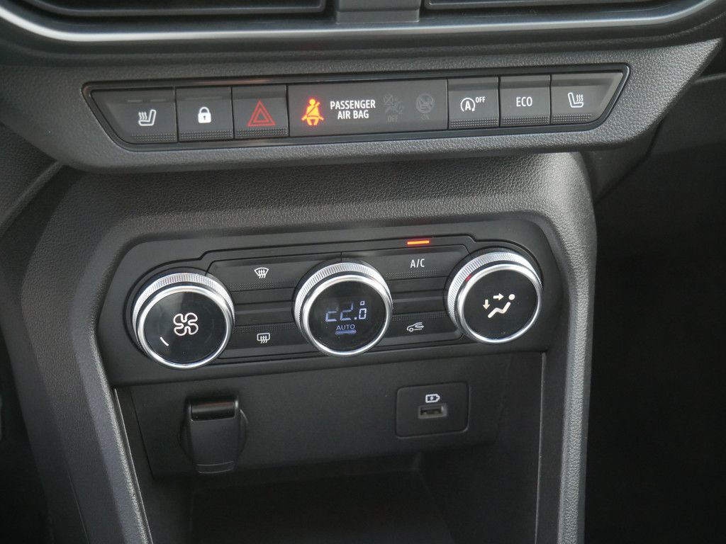 Fahrzeugabbildung Dacia Sandero Stepway Comfort TCe 90 SHZ NAVI AHK LED