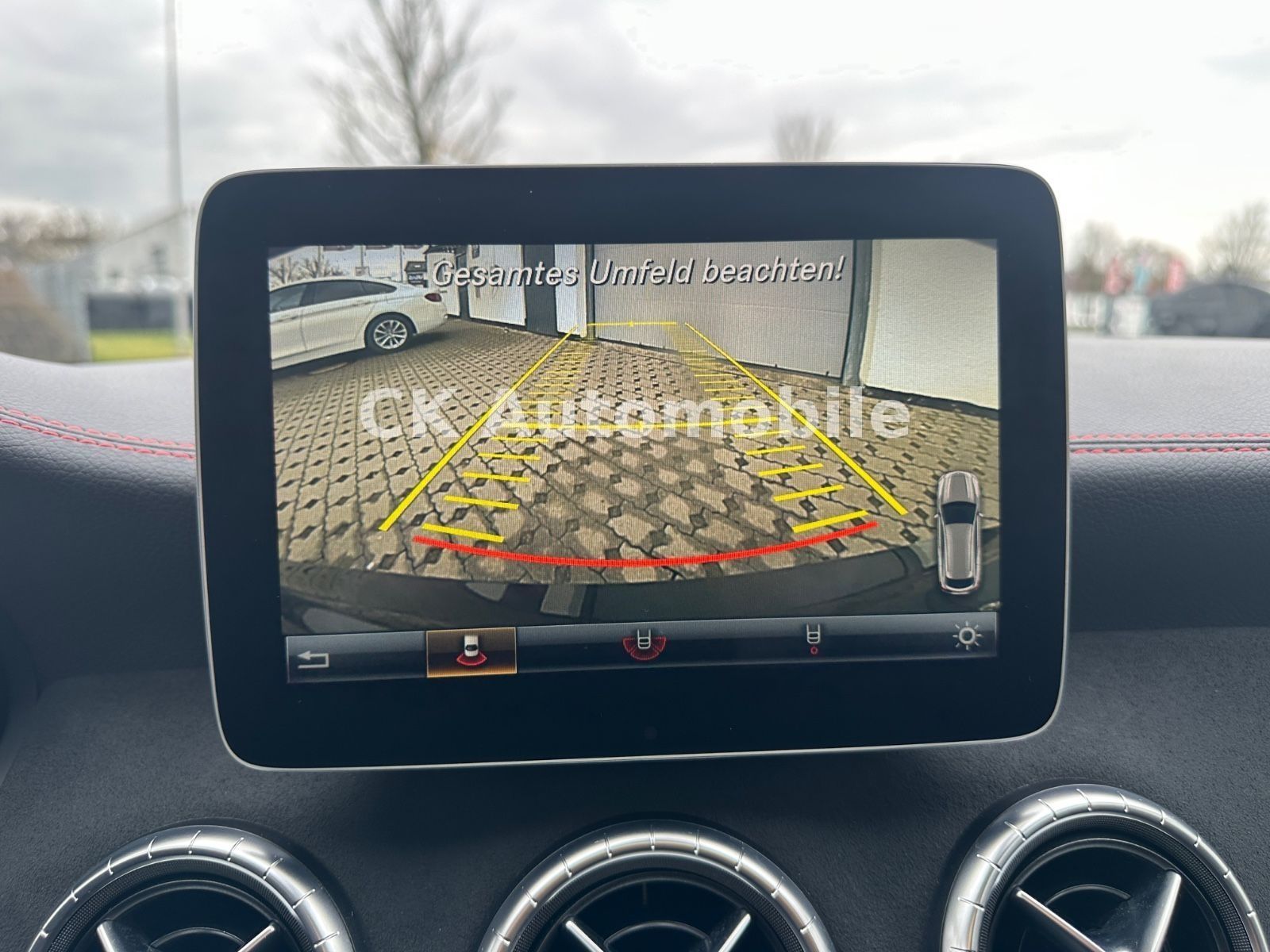 Fahrzeugabbildung Mercedes-Benz CLA 220 CDI Shooting Brake/4Matic/AMG-Line/LED