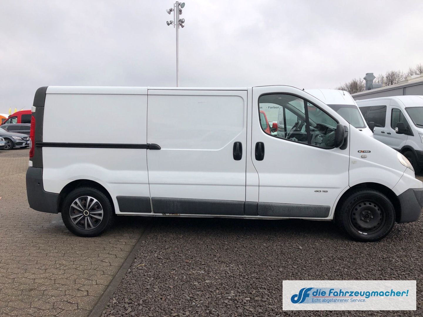 Fahrzeugabbildung Renault Trafic Kasten L2H1 2,9t 2.0 dCi *EXPORT