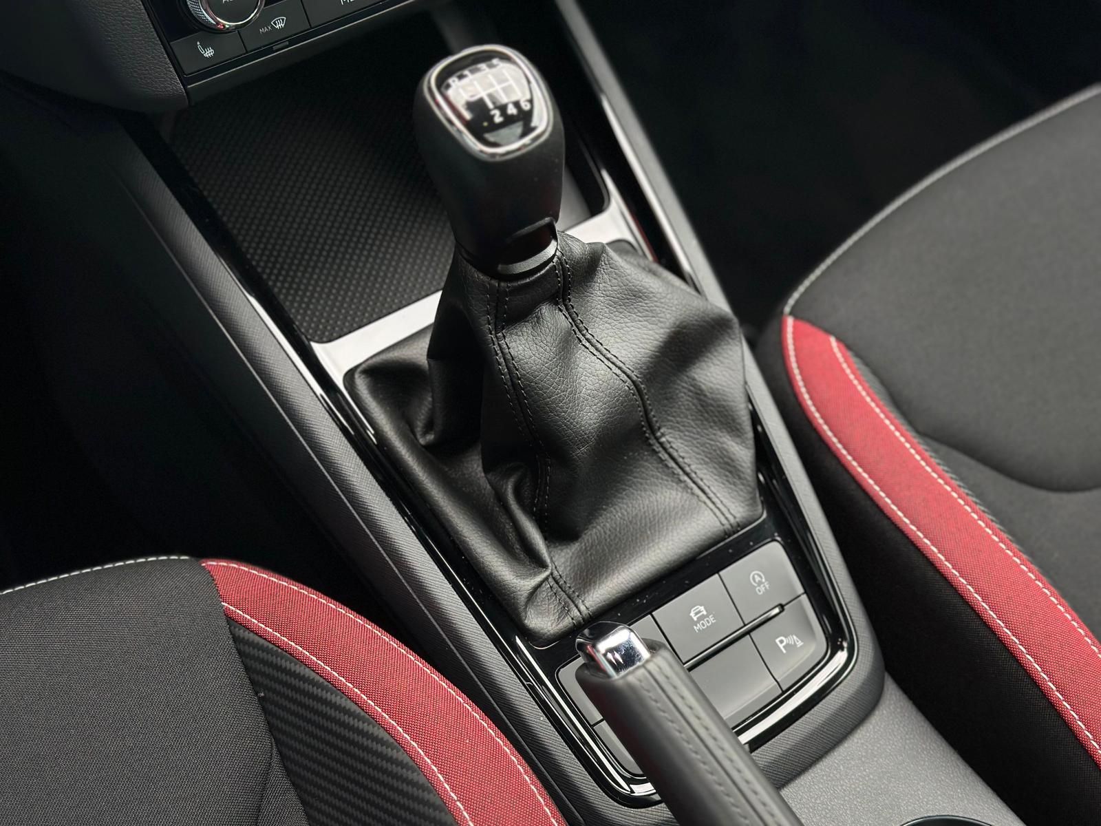 SKODA Scala 1.5TSI MONTE CARLO* LED#AHK#PANO#TEMPO#SHZ - Image 15