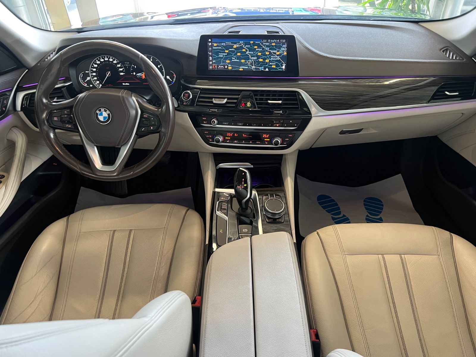 Fahrzeugabbildung BMW 525 d Lim. Luxury Line * SCHIEBEDACH *AMBIENTE*