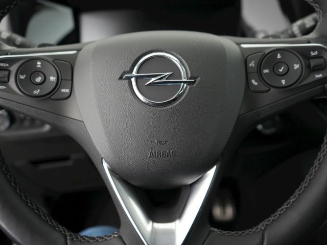 Grandland GS PHEV AT+ANHÄNGERKUPPLUNG+NAVI+RÜCKF