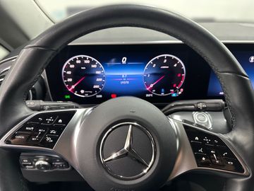 Mercedes V 220 - 9