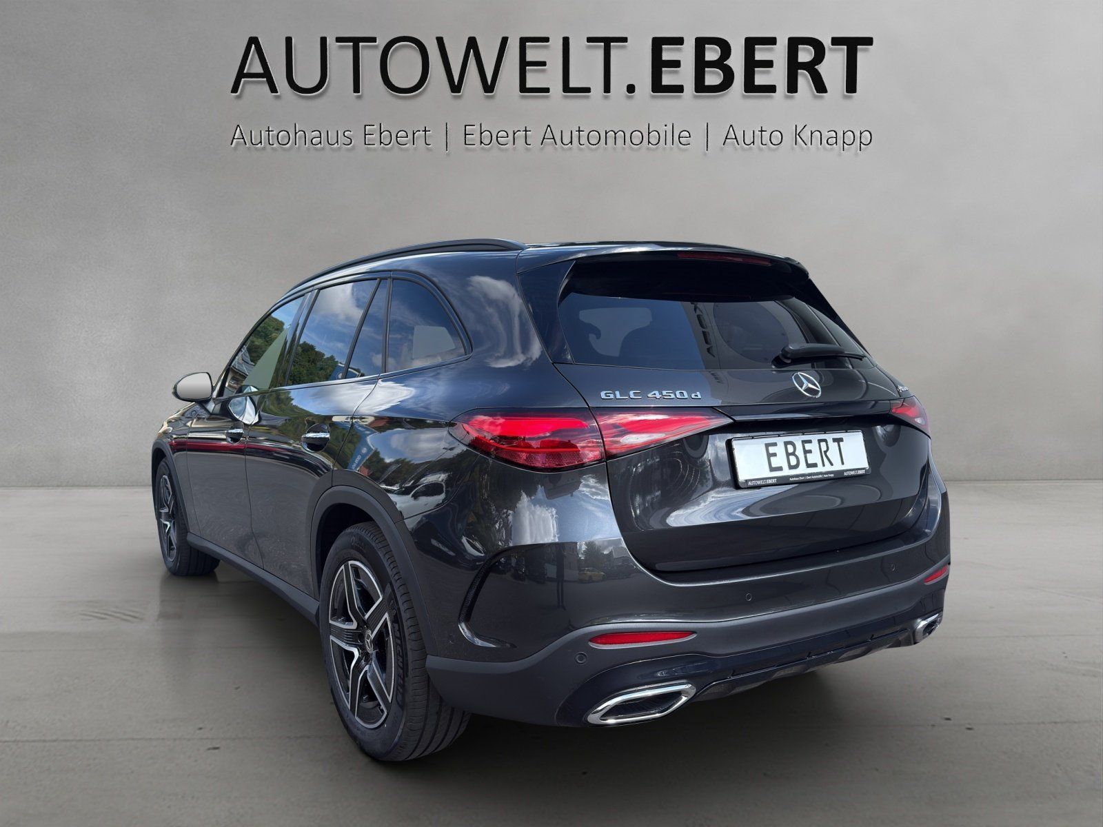 Fahrzeugabbildung Mercedes-Benz GLC450d AMG Prem+ DISTRO Pano AHK Memo HUD KeyGo