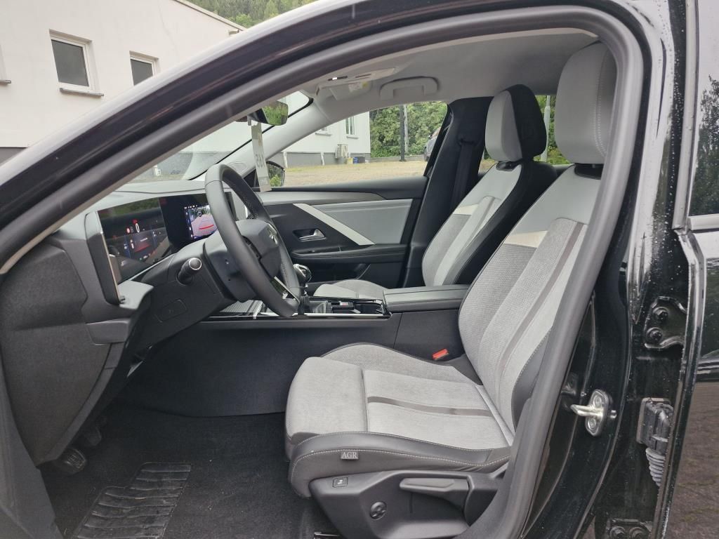Autohaus Zimpel - Opel Astra 5-T 1.2T AHK+Navi+Beheizbare Frontscheibe - Bild 8 Autohaus Zimpel - Opel Astra 5-T 1.2T AHK+Navi+Beheizbare Frontscheibe - Bild 8
