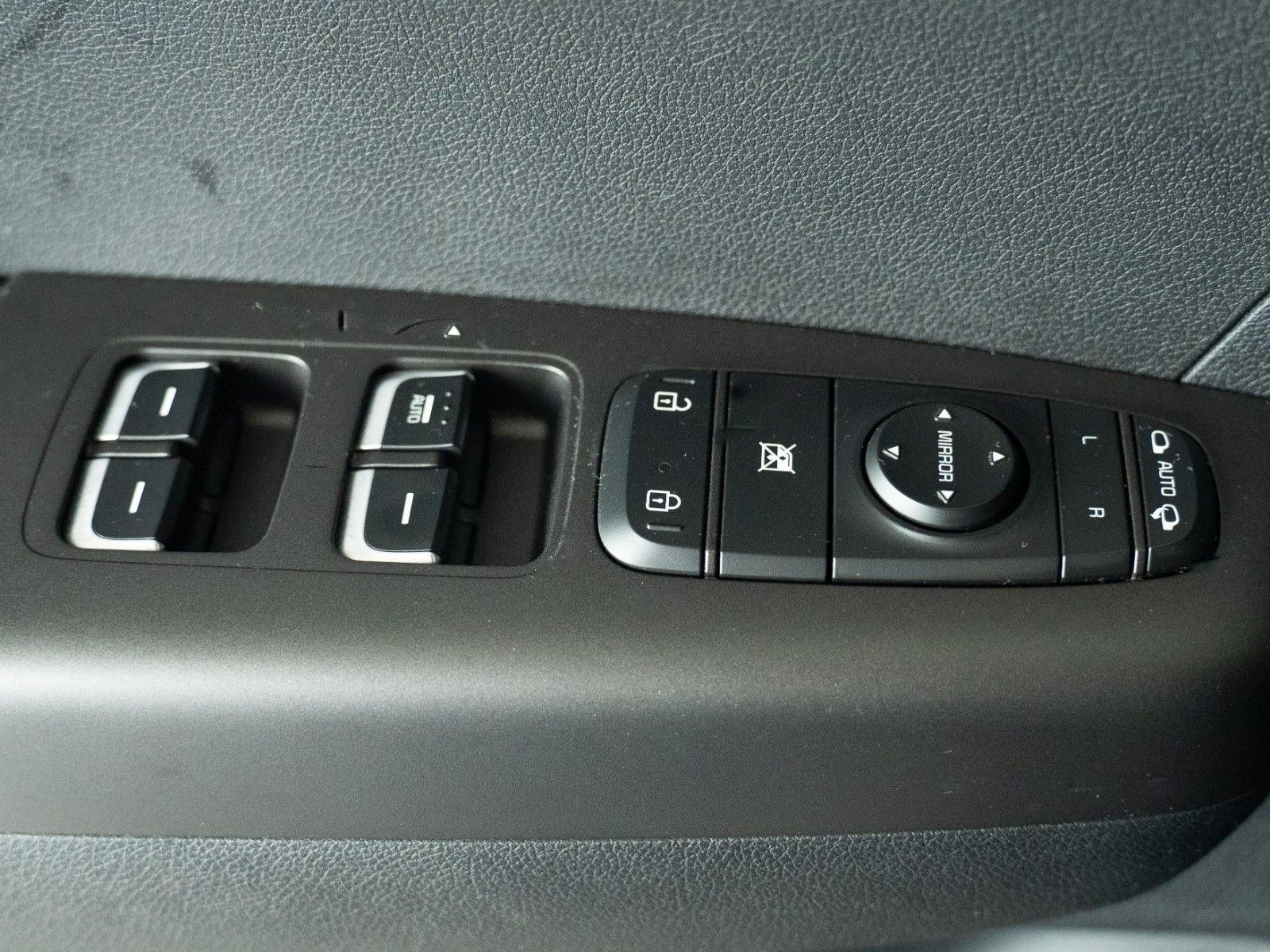 Fahrzeugabbildung Kia Sportage Vision AUTOM./SITZHZG./KAMERA/DAB