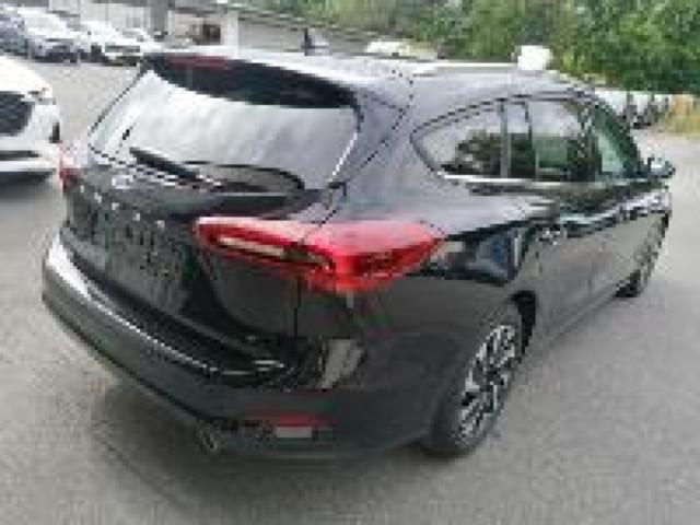 Ford Focus Turnier 1.0 EcoBoost M-Hybrid Titanium