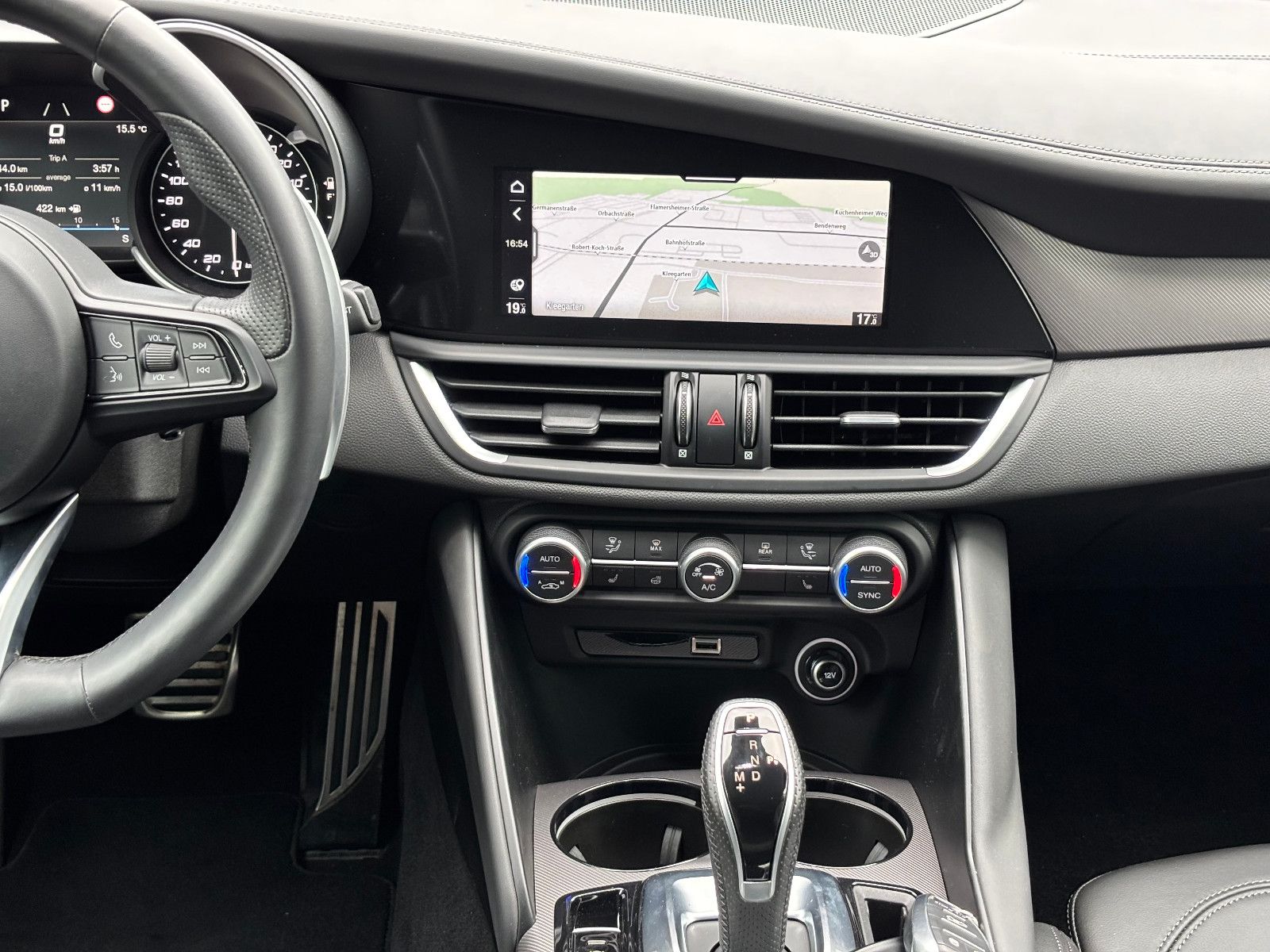 Fahrzeugabbildung Alfa Romeo Giulia Veloce Q4/ACC/MEMORY/KAMERA/NAVI/SOUND/