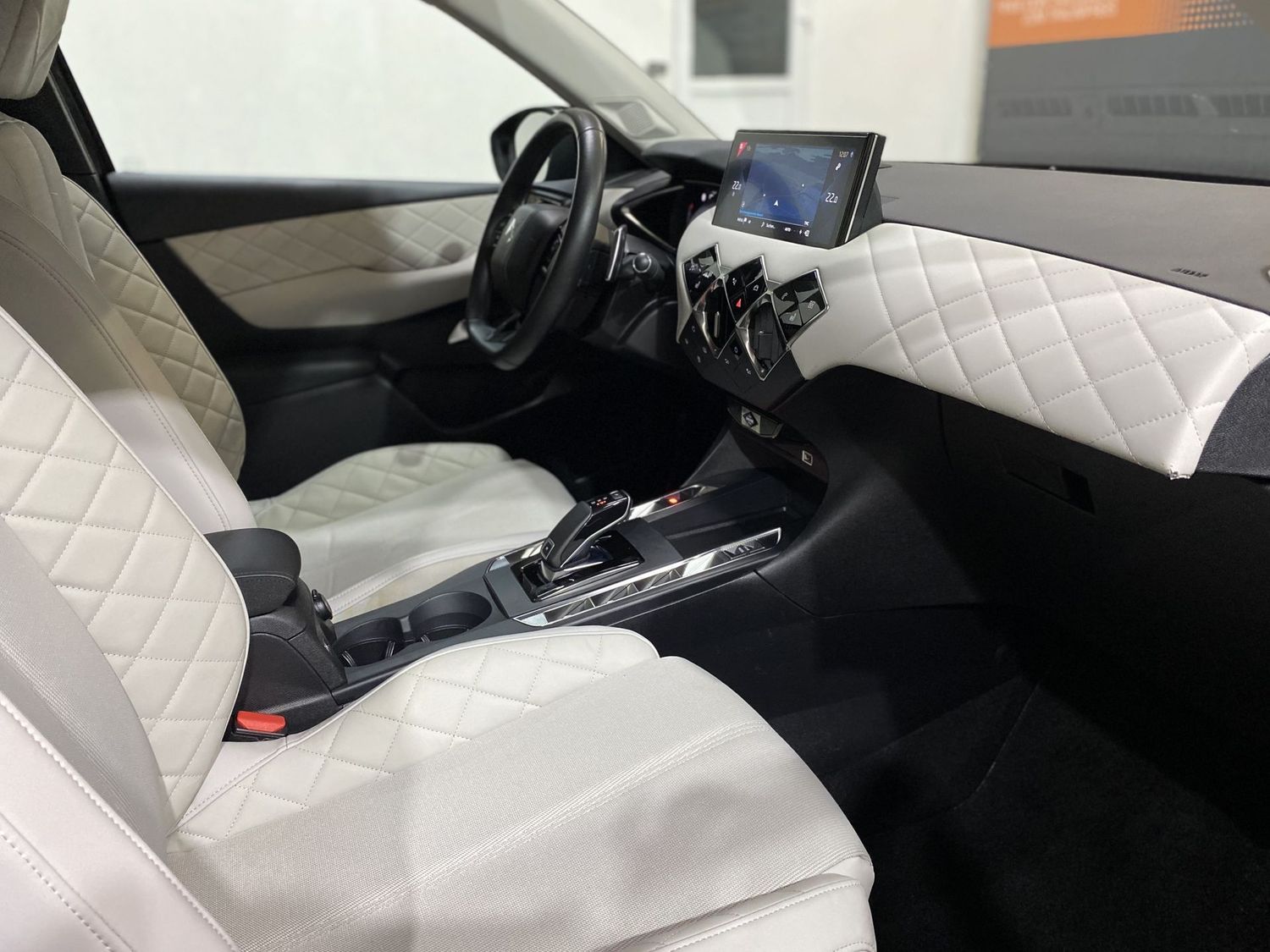 Fahrzeugabbildung Citroën DS3 Crossback PureTech 130ch #CarPlay#Virtual#