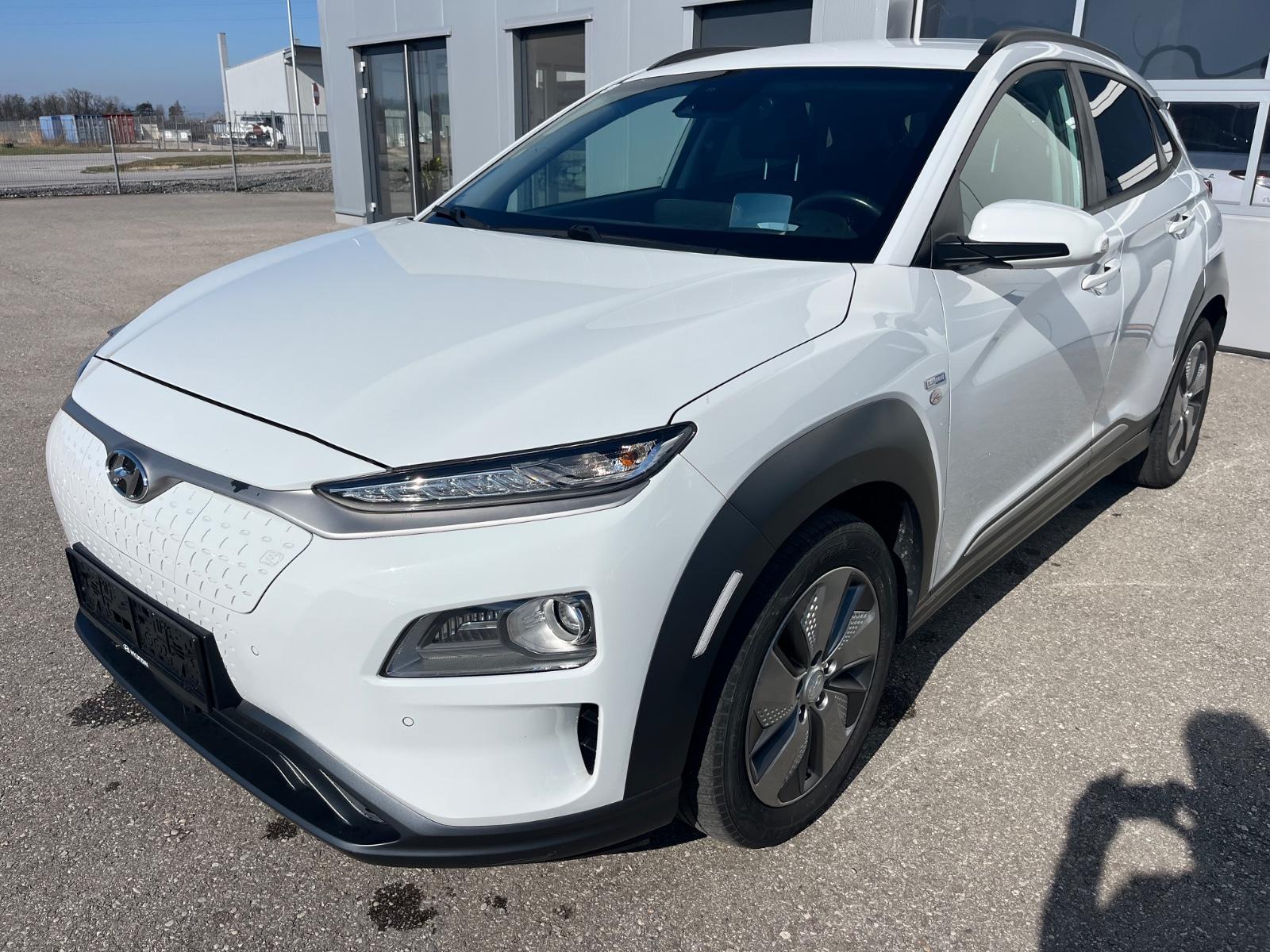Hyundai Kona Elektro 64kWh*SITZH.*NAV.*KAM*LED*SOH 95,7