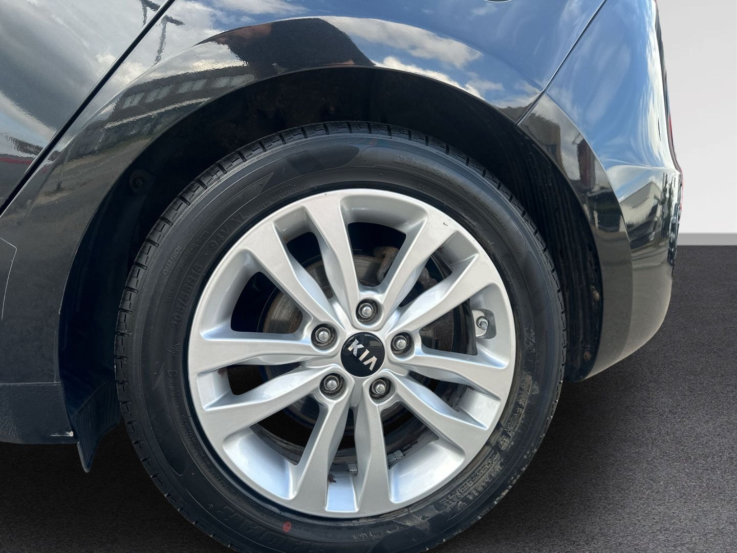 Fahrzeugabbildung Kia Ceed Edition 1.4 ED7 EMOTION +Berganfahrass.+Kli