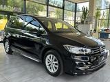Volkswagen Touran R-Line*DSG*inkl. 24 Monate MPR-Garantie - Volkswagen Touran mit Diesel-Antrieb: Leder, Schiebedach