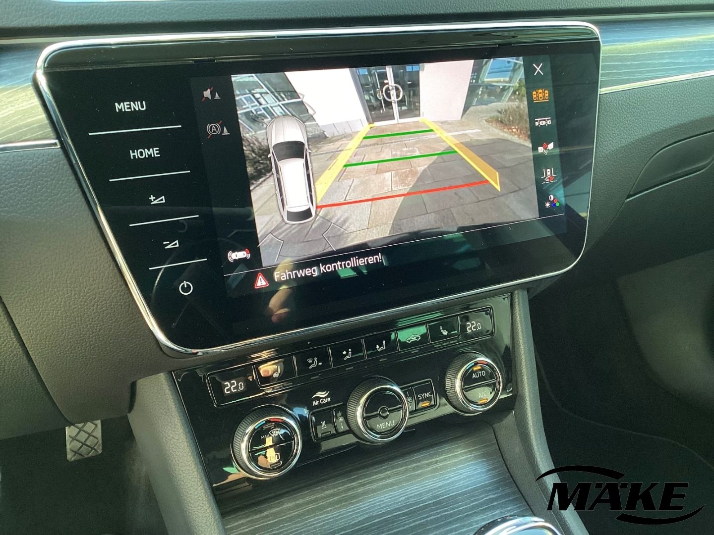 Superb Combi Style 2.0TSI DSG RFK LED ACC AHK ST