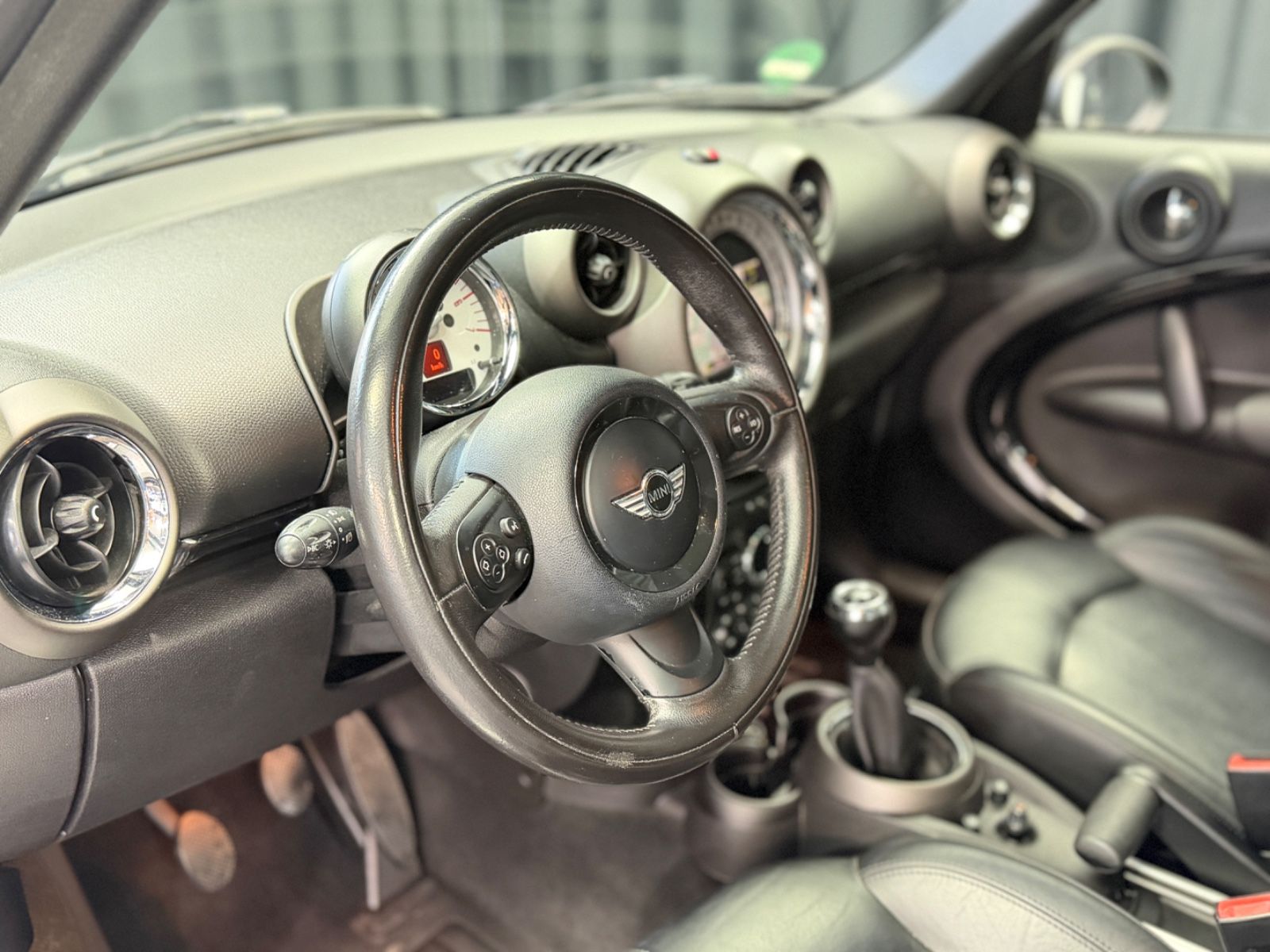 Fahrzeugabbildung MINI COOPER D Countryman Cooper D All4|PANO|NAVI|