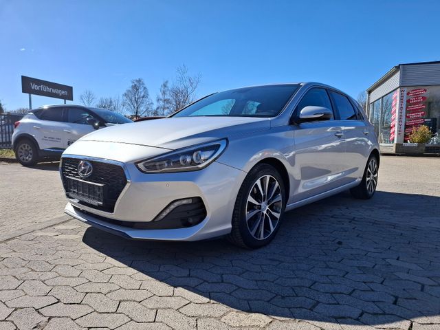 Hyundai i30 1.4 T-GDi Premium DCT Navi