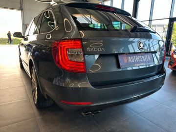 Skoda Superb Combi Exclusive *Navi*BiXenon*