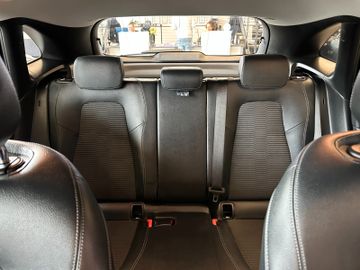 Mercedes-Benz GLA 220 d 4Matic *LED*AHK*Keyless*