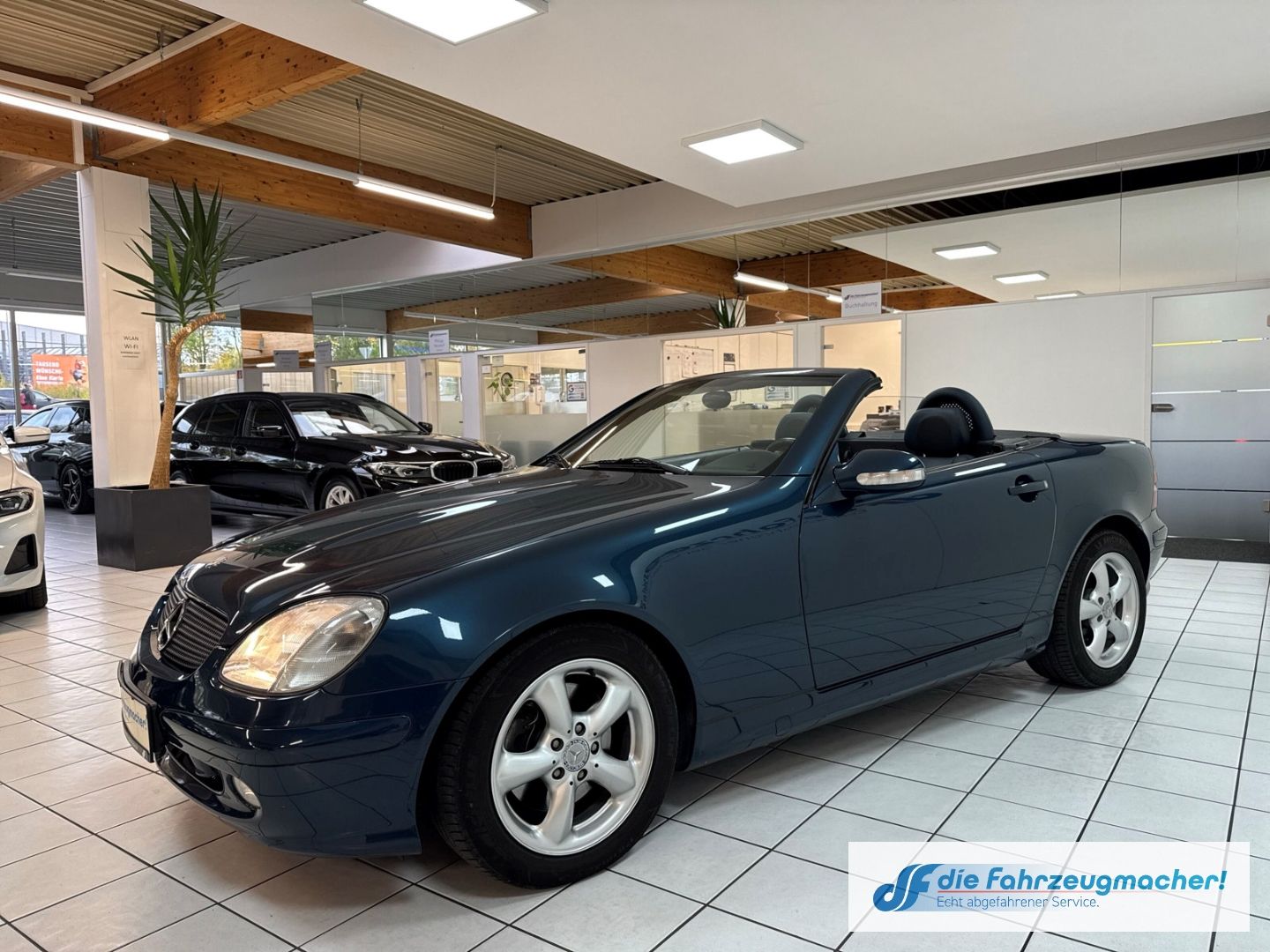 Fahrzeugabbildung Mercedes-Benz SLK 320 Leder SHZ Designo Sportsitze Klima 2.Han
