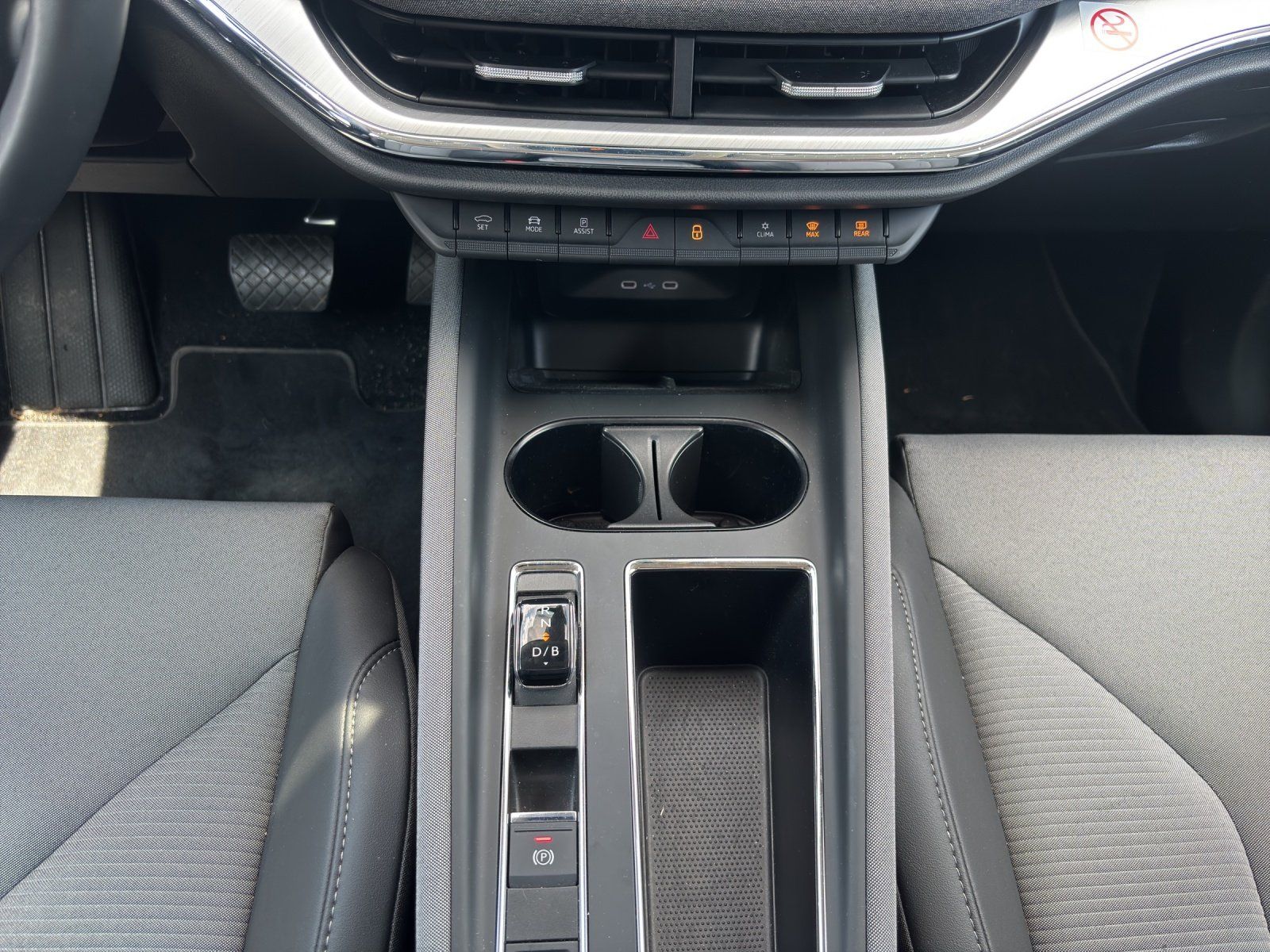 Fahrzeugabbildung SKODA Enyaq 80x (ab MJ23.2)