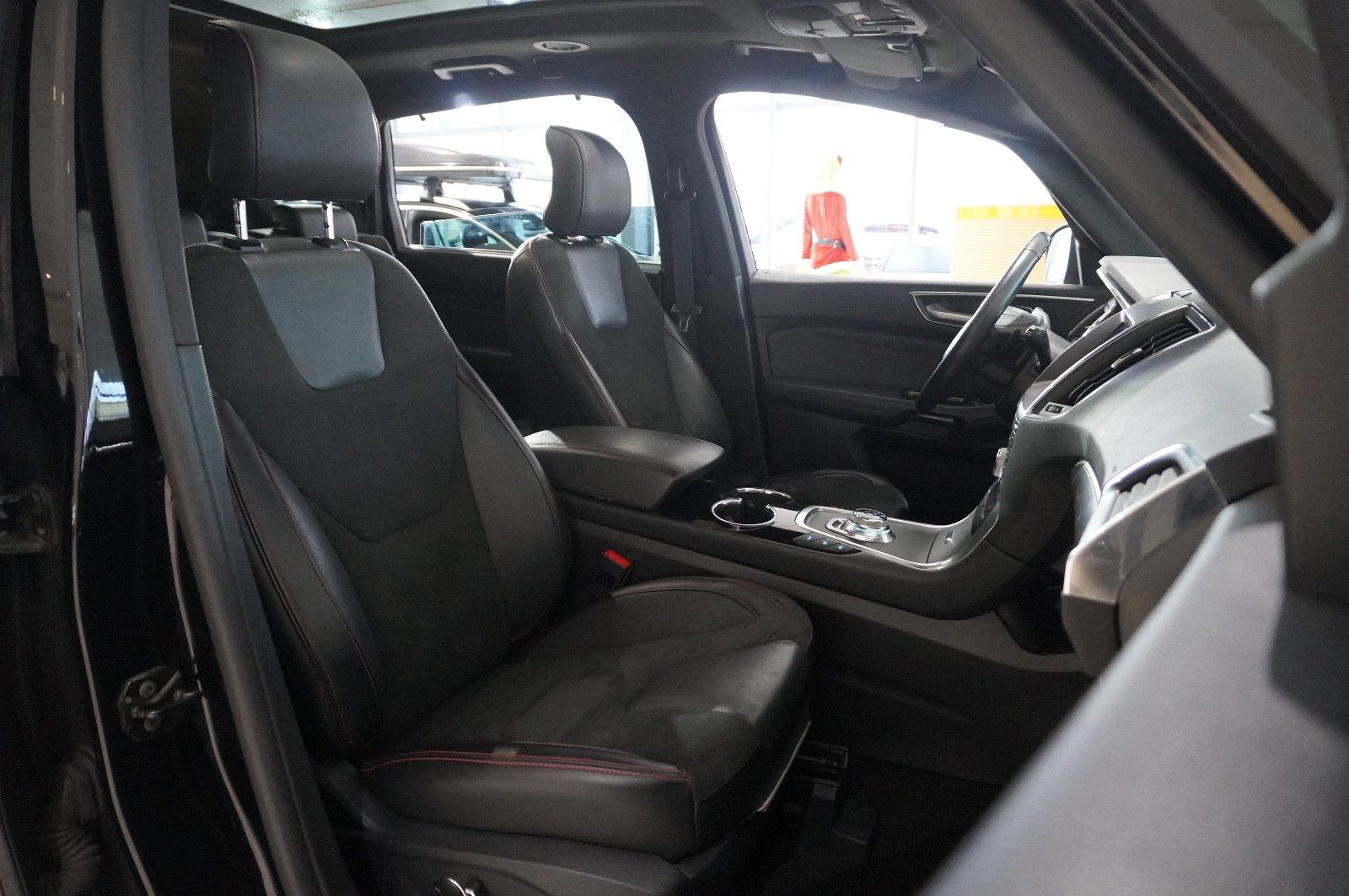 Fahrzeugabbildung Ford S-Max 2.0D ST LINE 7-SITZE NAVI/LED/KAMERA/AHK